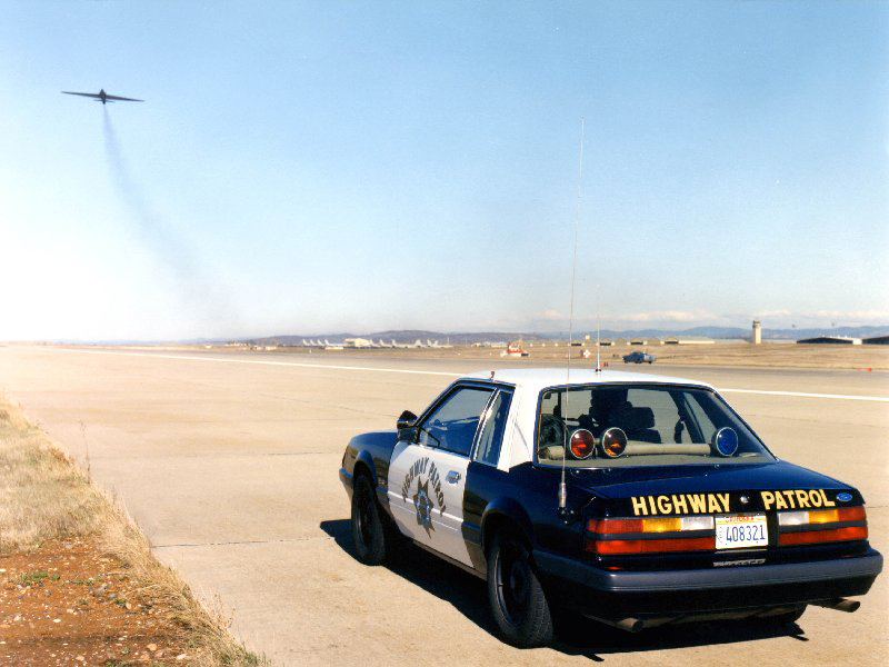 Illustration for article titled The 140-Mph Chase Cars Of The U.S. Air Force